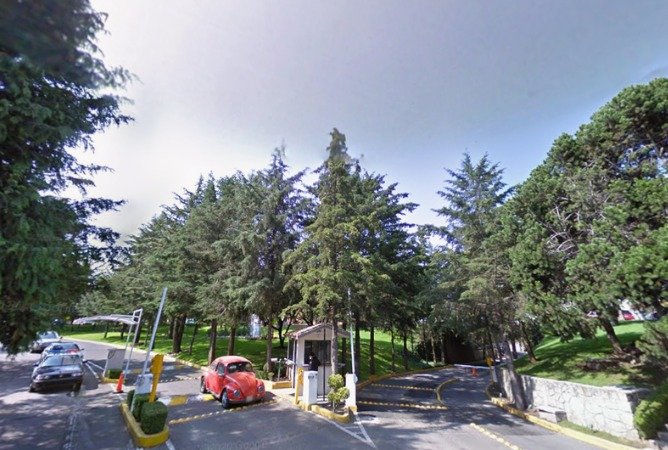Casa en remate en Residencial Chiluca, Estado de México - Islas Revillagigedo, Chiluca y Club de Golf Chiluca, 342 metros cuadrados, 3 recámaras, 2 baños, 3 estacionamientos, precio $5,439,251 MXN